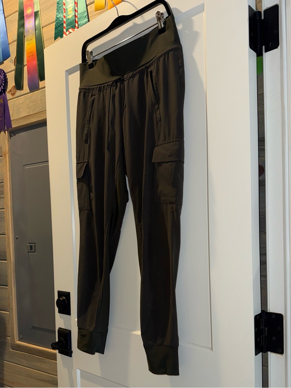 Athleta Olive Sutton Cargo Joggers with Drawstring - Picture 5 of 8